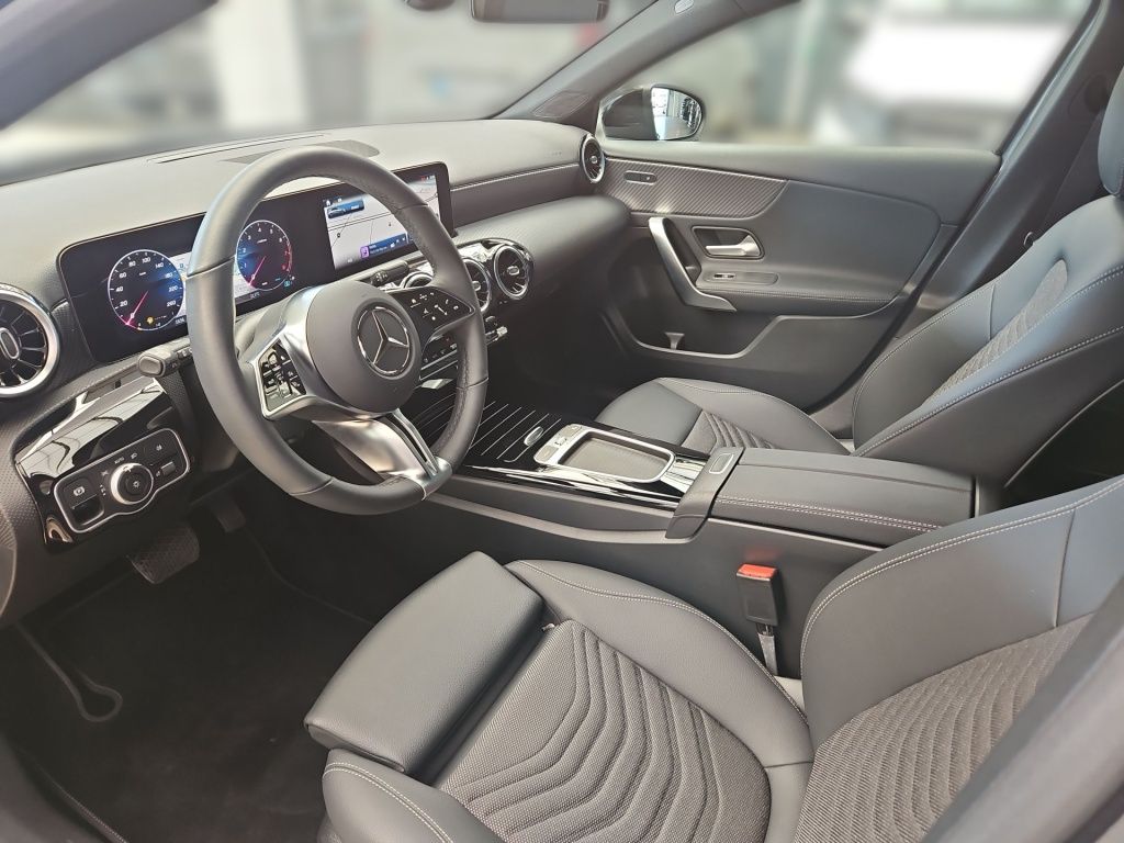 Fahrzeugabbildung Mercedes-Benz A 180 Progressive Night Navi LED SHZ SpurH KAM