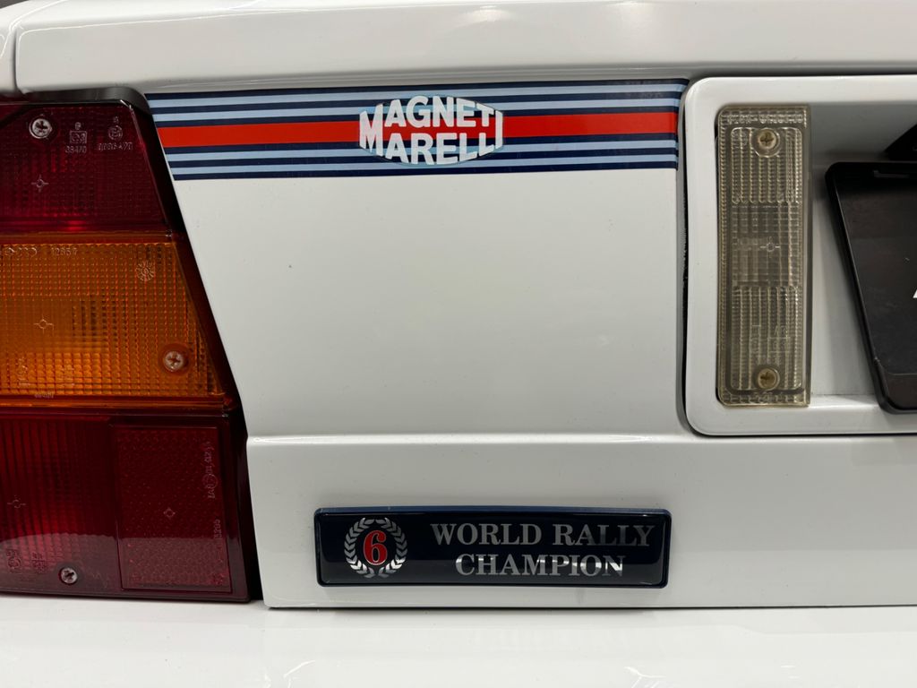 Lancia Delta Integrale 2.0 16V Turbo HF*EVO I*MARTINI*
