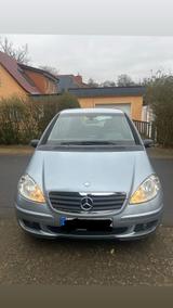 Mercedes-Benz Mercedes Benz A150 Rentnerin gefahren Voll... - Mercedes-Benz A 150 in Hamburg