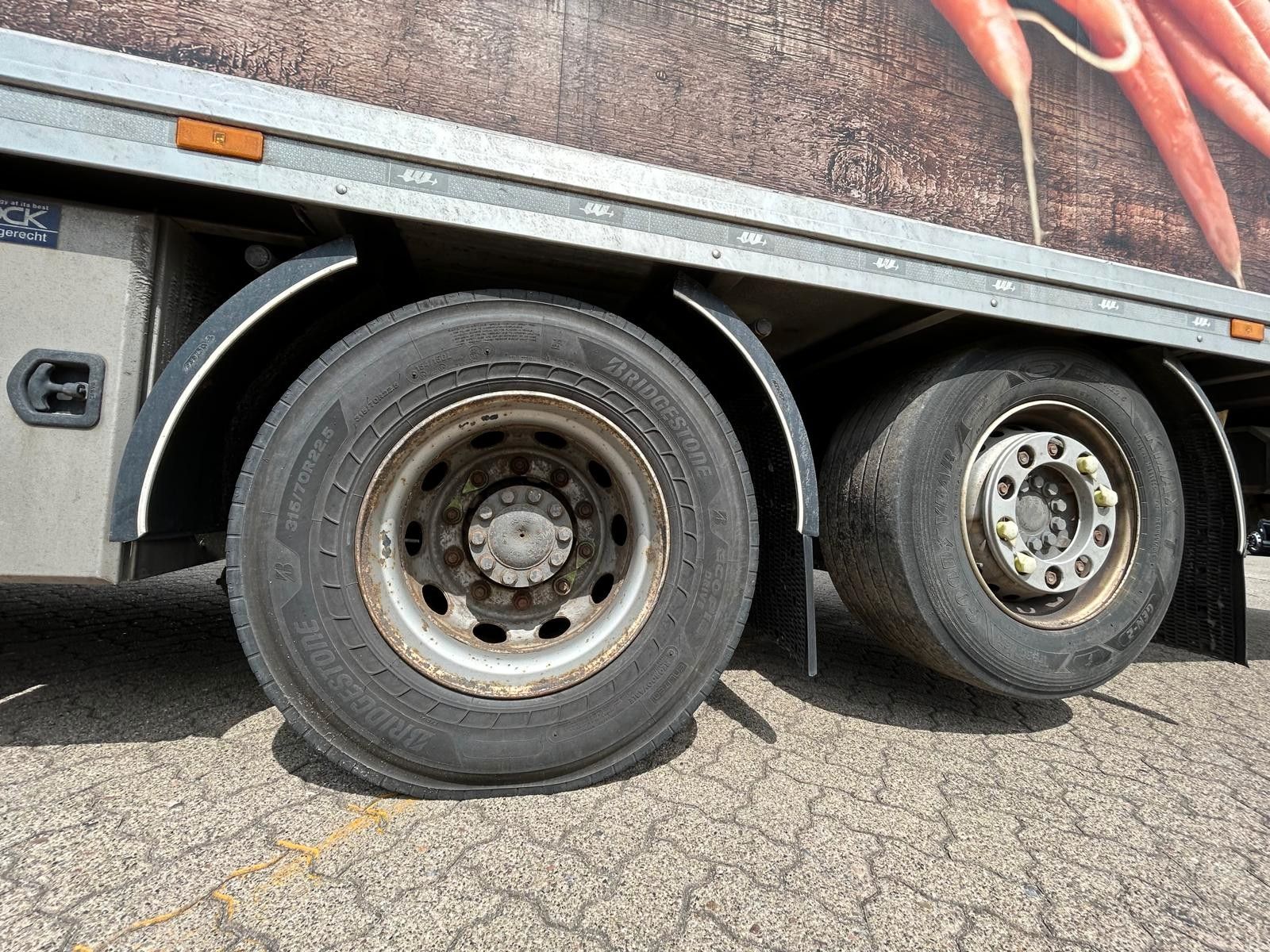 Fahrzeugabbildung Mercedes-Benz 2 LKW Antos 2540, E6c, Frigoblock