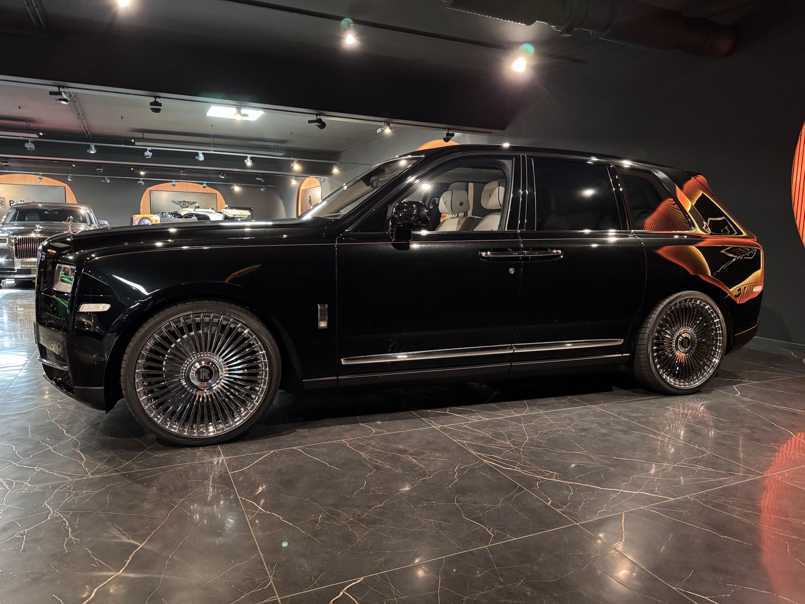 Rolls-Royce Cullinan 24Zoll*große Inspektion neu*tolle Optik foto 8