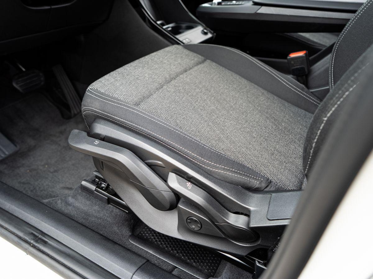 BMW X1 sDrive20i AHK AdLED Aktivsitz KoZg Spiegelpak, миниатюра 9