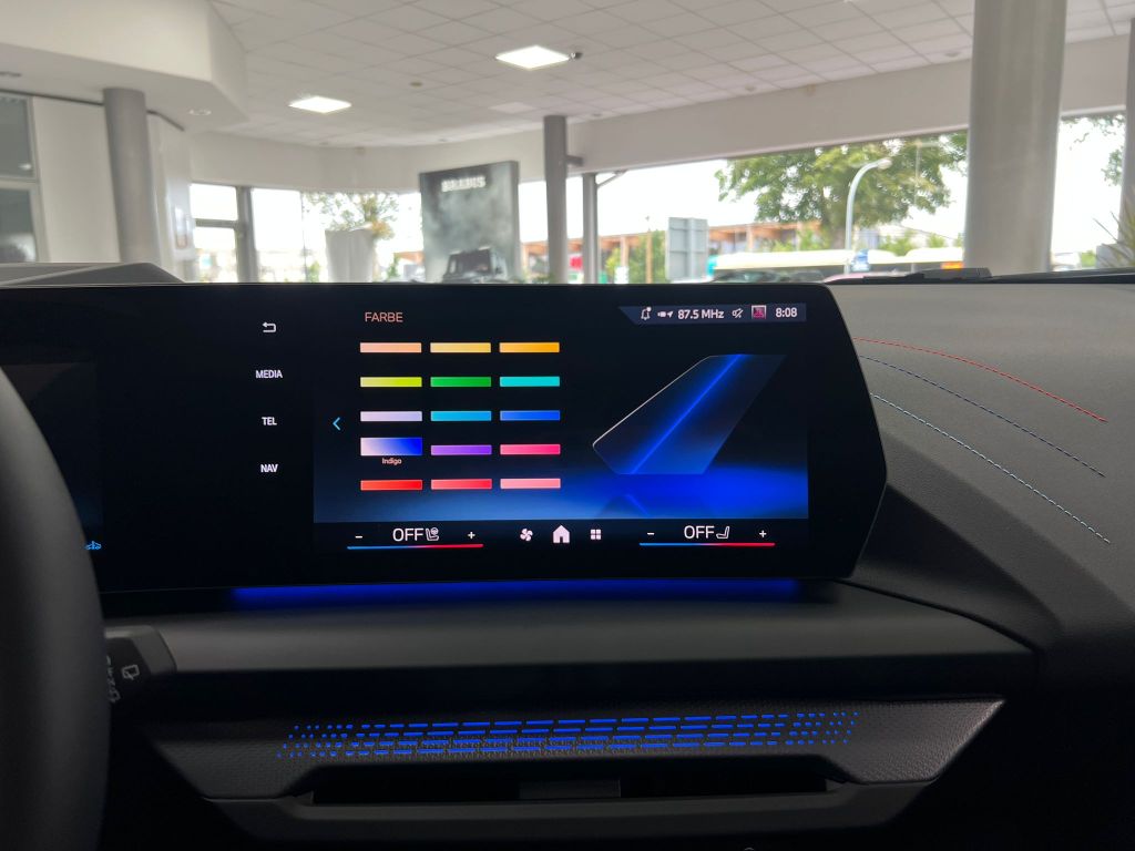 BMW 120 M-Sport*HUD*H-K*ACC*KEYL*SHADOW*TOTW*360°