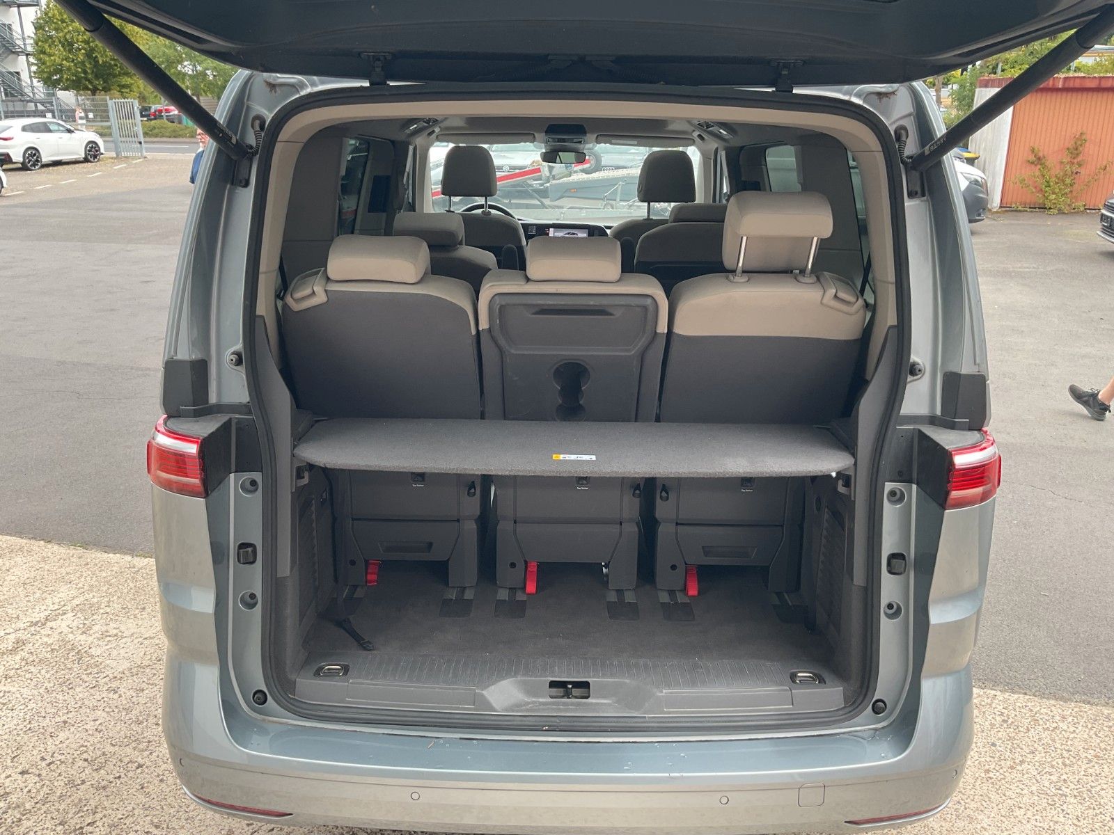 Volkswagen T7 Multivan eHybrid LED AHK PANO ACC Kamera foto 12