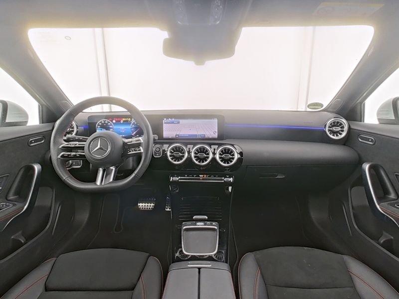 Mercedes-Benz A 250 4M AMG-ADV+ KEYLG DISTRO WINTER KAMERA VZA