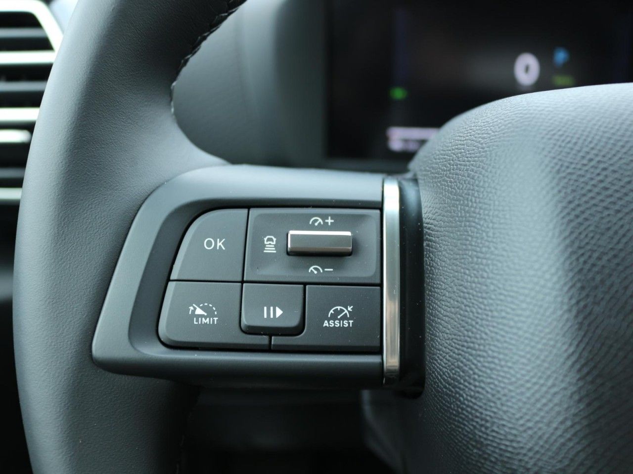 Fahrzeugabbildung Citroën ë-C4 156 Max