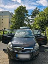 Opel Zafira Comfort 7-Sitzer - Opel Zafira Comfort mit Benzin-Antrieb