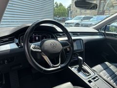 Fahrzeugabbildung Volkswagen Passat Variant 1.5 TSI DSG Elegance AHK MATRIX L