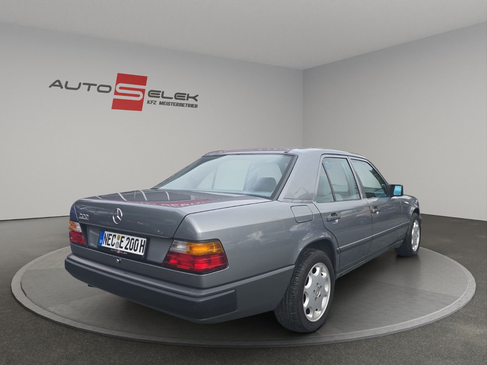Fahrzeugabbildung Mercedes-Benz Automatik H Zulassung Nur 9 Tsd KM 1 A Zustand