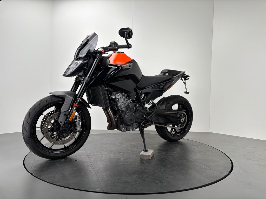Fahrzeugabbildung KTM 890 DUKE *TOP-ZUSTAND *1. HAND *ARROW