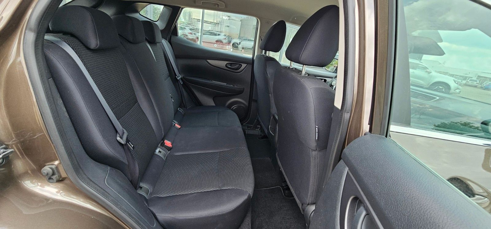 Fahrzeugabbildung Nissan Qashqai 1.2 DIG-T Xtronic Acenta