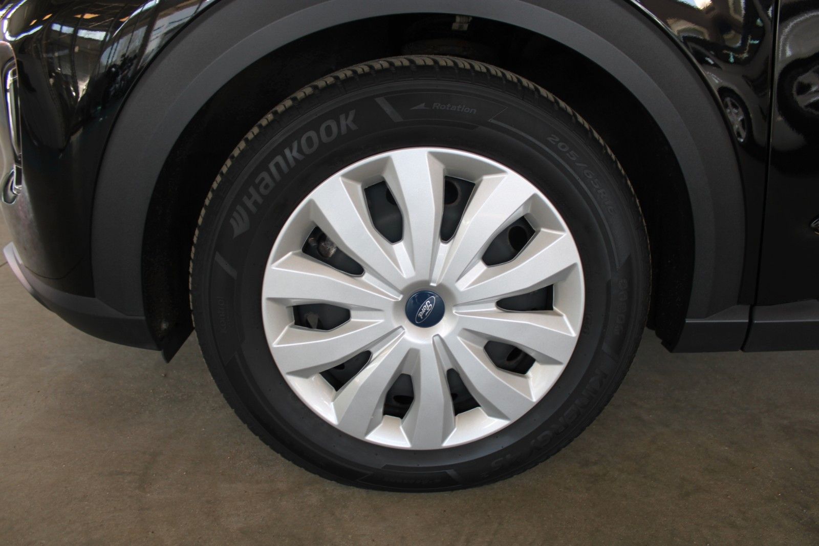 Fahrzeugabbildung Ford Puma Cool & Connect MHEV LED Allwetter WinterPak