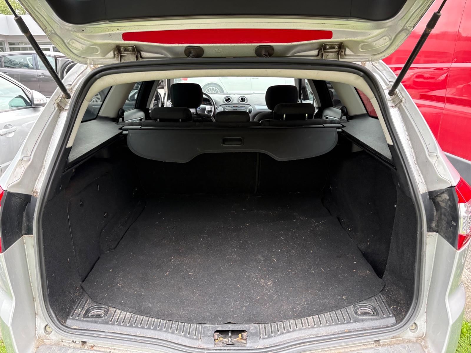 Ford Mondeo 2012 — photo 12