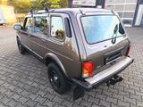 Lada Niva Taiga 5-trg. LANG 4x4 Klima Dotz A/T LED - Lada Taiga: Allradantrieb