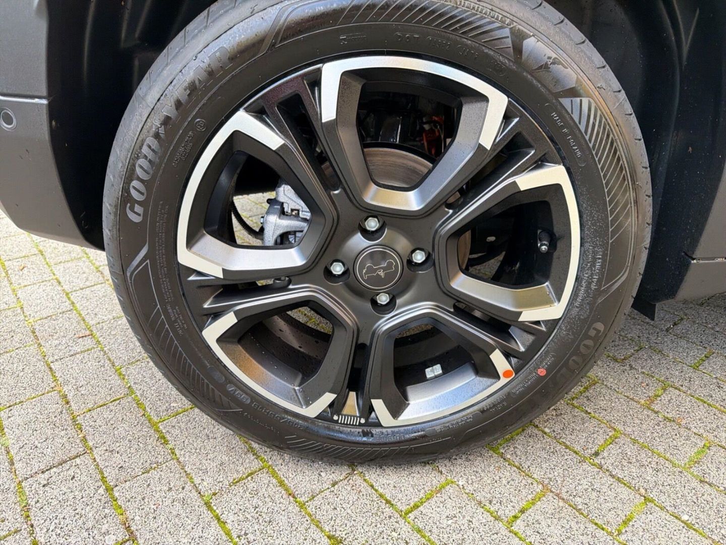Fahrzeugabbildung Jeep Avenger Summit Elektro Leder Panoramadach MY2027