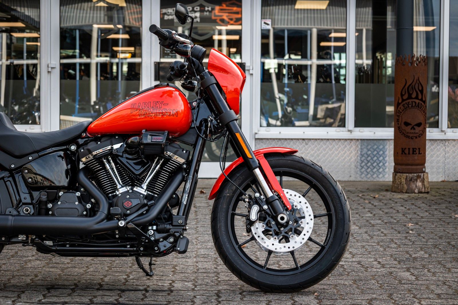 Fahrzeugabbildung Harley-Davidson FXLRS LOW RIDER S 117 MY26