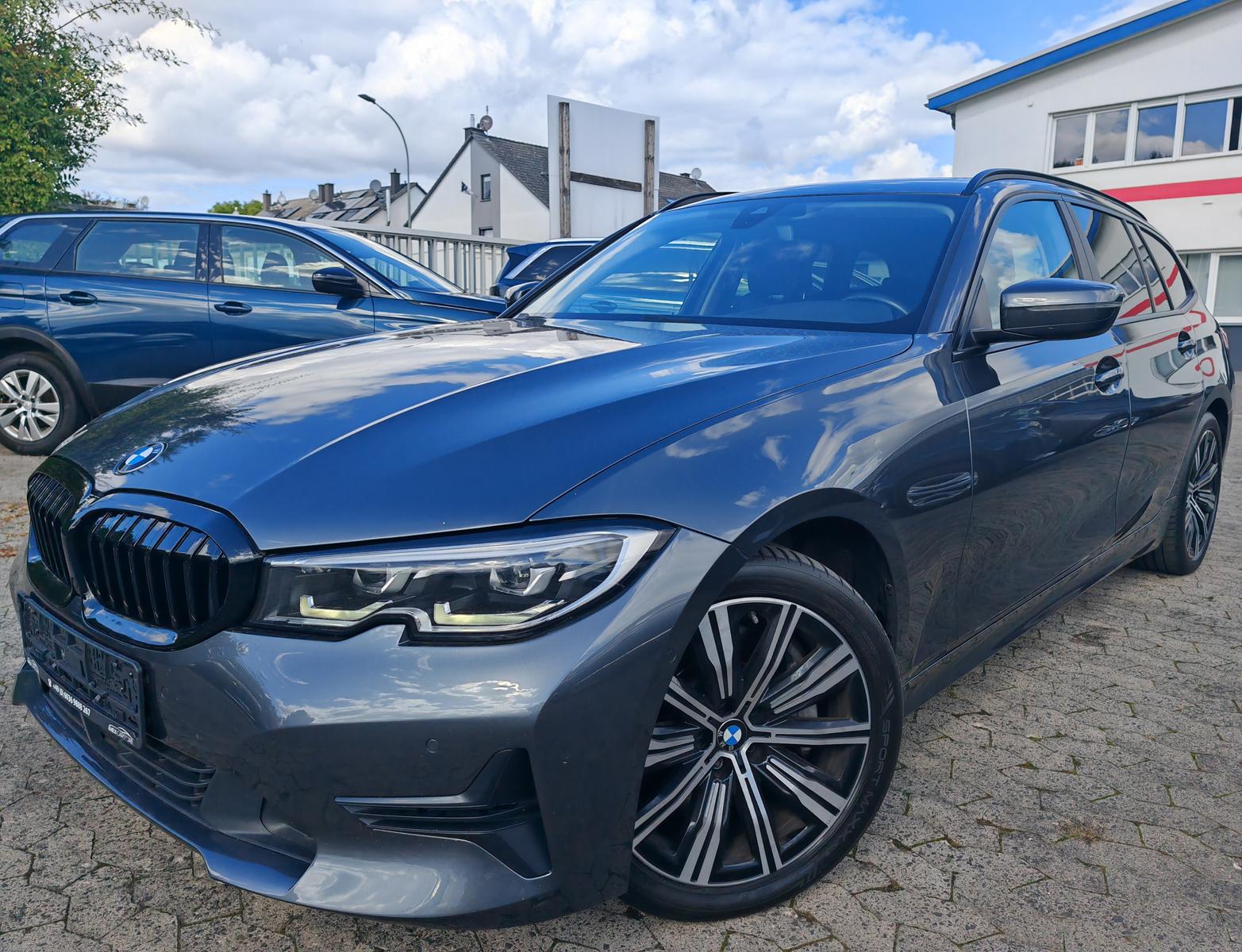 BMW 330d ACC PANORAMA HUD HIFI KAMERA AHK