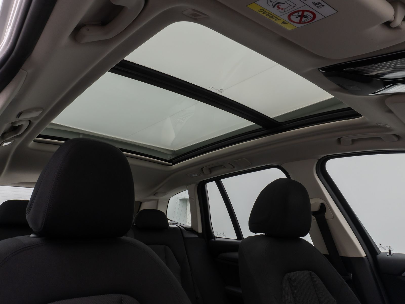 Fahrzeugabbildung BMW X3 xD30e Panorama Kamera DAB HiFi WLAN Stop&Go