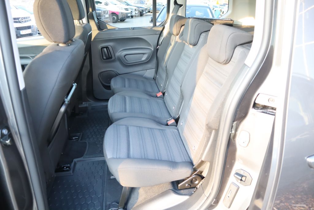 Fahrzeugabbildung Opel Combo Life 1.2 Turbo Aut. Ultimate+Navi+Panorama