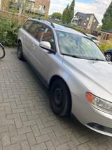 Volvo V70 2.0 - - Volvo V70 mit Benzin-Antrieb: Kombi, 2.0