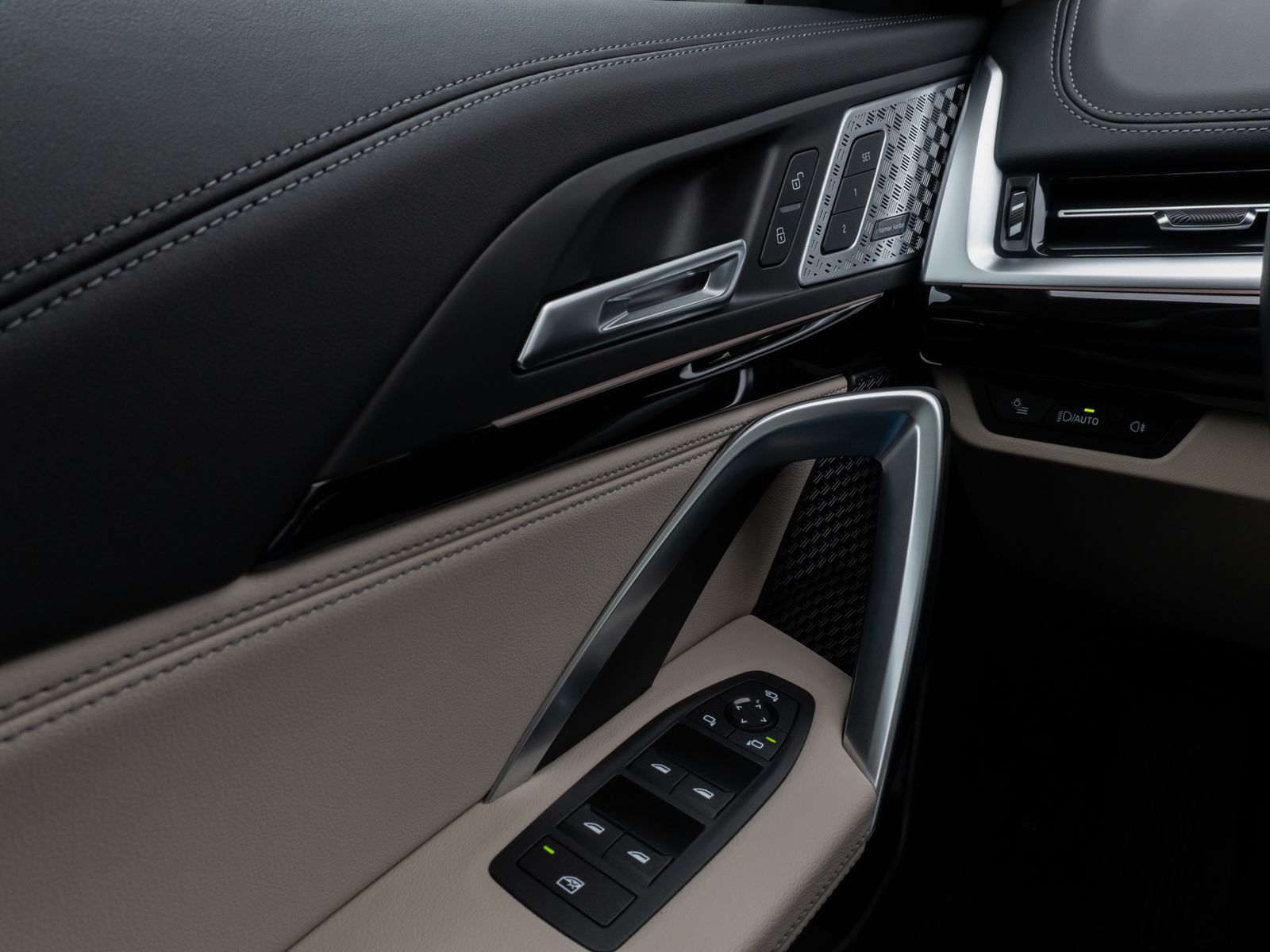 Fahrzeugabbildung BMW X1 sD18i xLine Panorama 360°HUD DAB H/K Sport