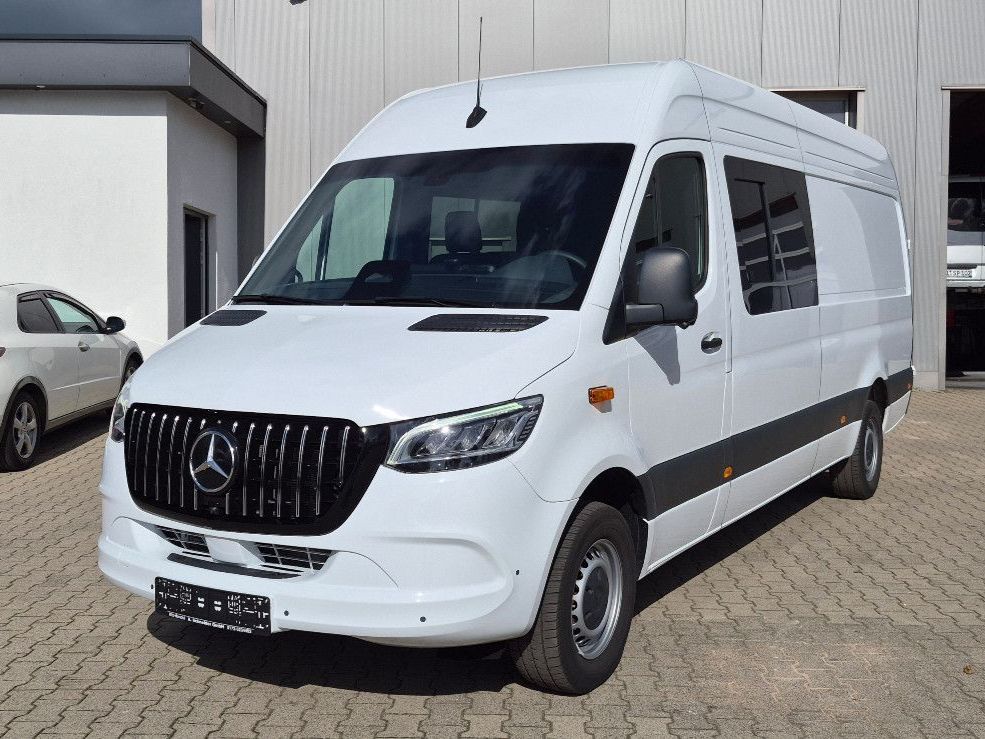 Image of Mercedes-Benz Sprinter