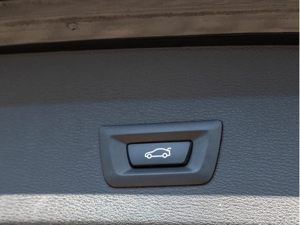BMW X1 xDrive25e M-Sport FACEL. PANO AHK HUD LED SHZ, миниатюра 10
