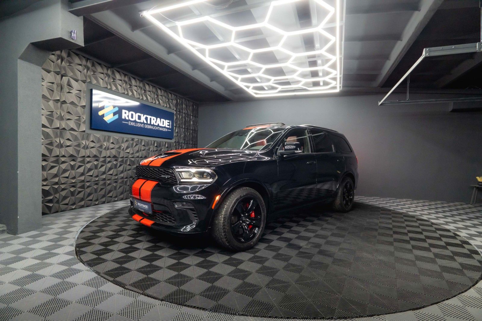 Fahrzeugabbildung Dodge Durango 6.4 V8 SRT Performance 4x4 Night-Paket