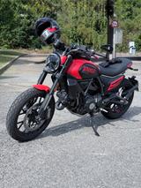 Ducati Scrambler Full Throttle 2023 9.192 km 1. Hand