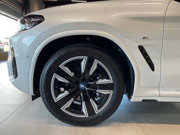 صورة مصغرة 43 لـ 2024 BMW IX3