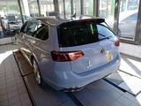 Volkswagen Passat Variant 2.0 TDI Elegance R-Line *Pano*AHK - Volkswagen Passat in Leipzig