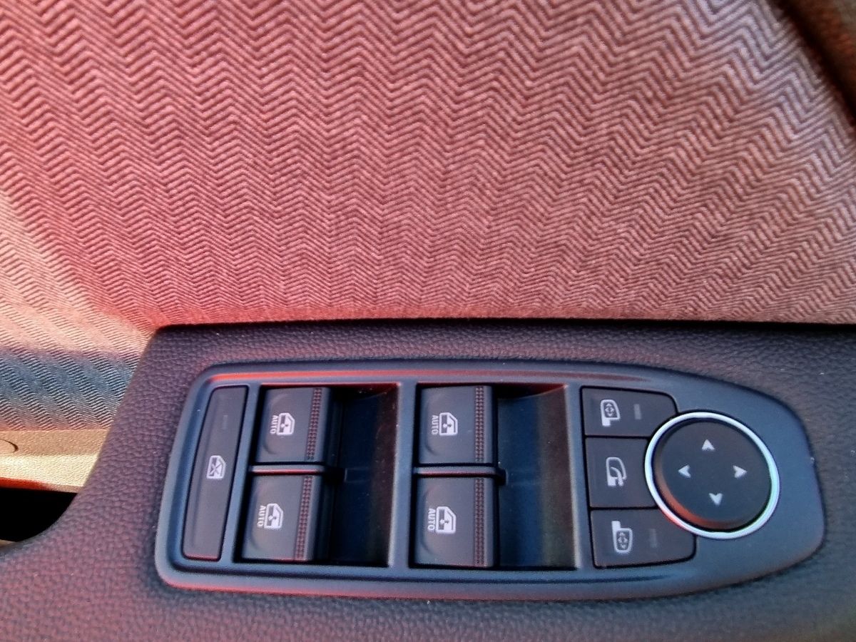 Fahrzeugabbildung Renault Clio Techno TCe 90