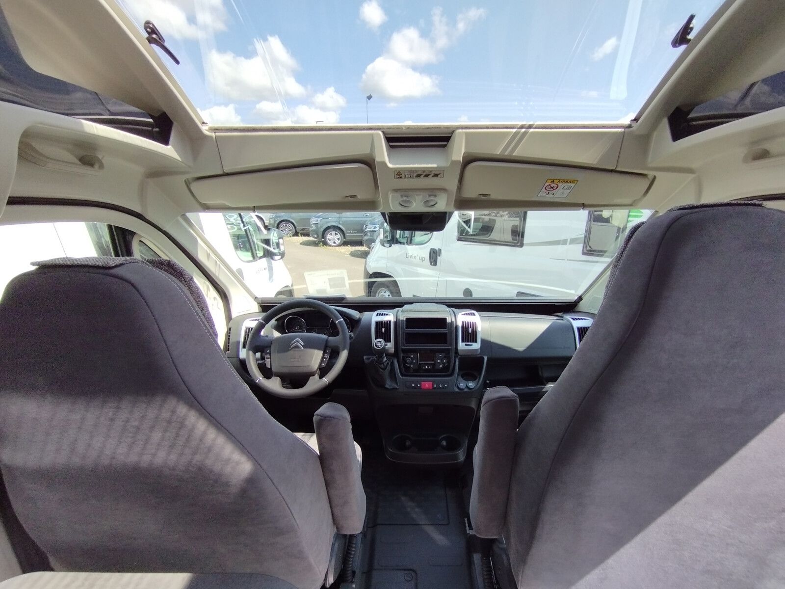 Fahrzeugabbildung Pössl Summit Prime 600 Citroen 165 PS 7000,- geschenkt