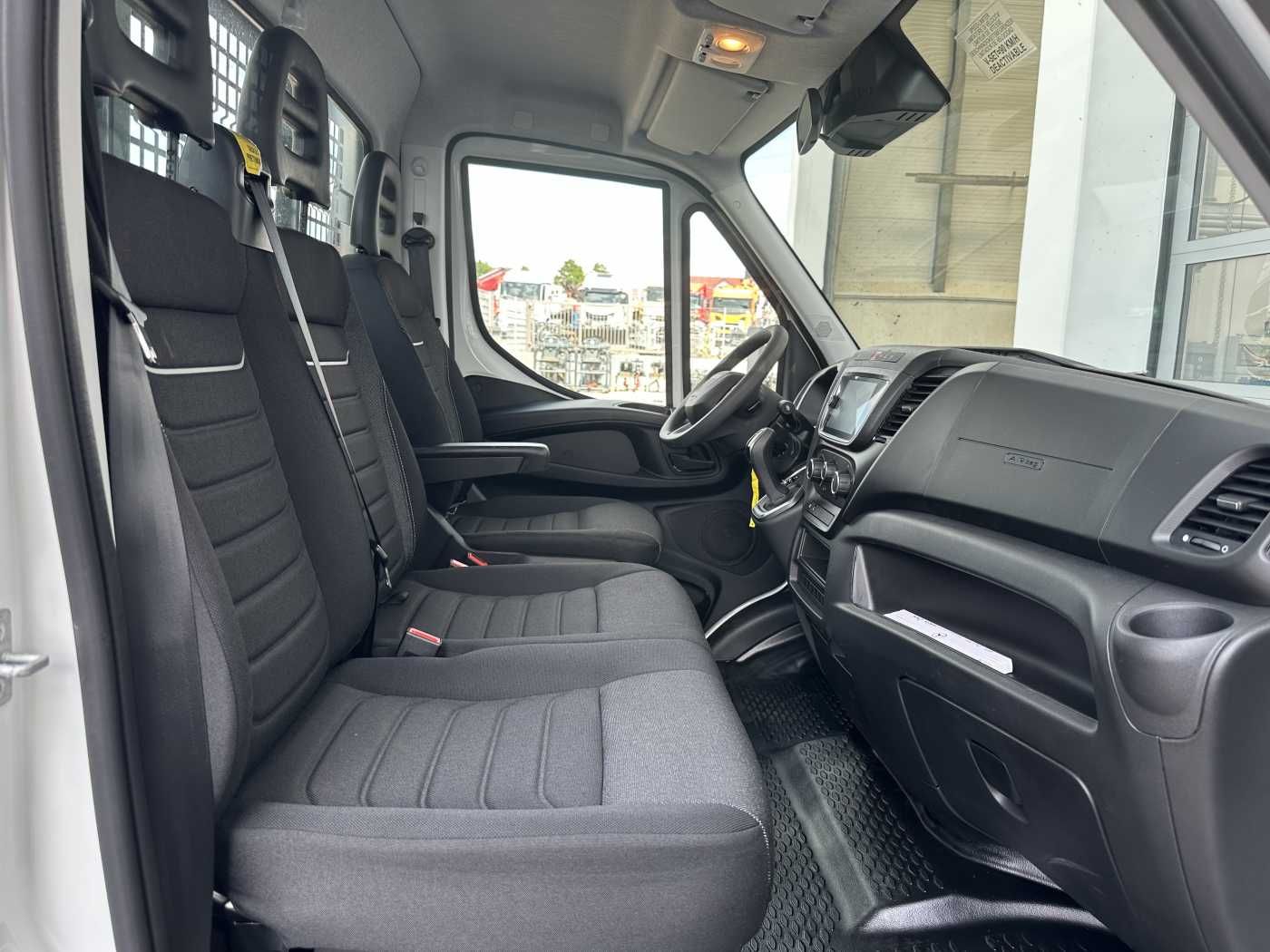 Fahrzeugabbildung Iveco Daily 35S16 A8 Pritsche *R3.450mm*AHK*Automatik*