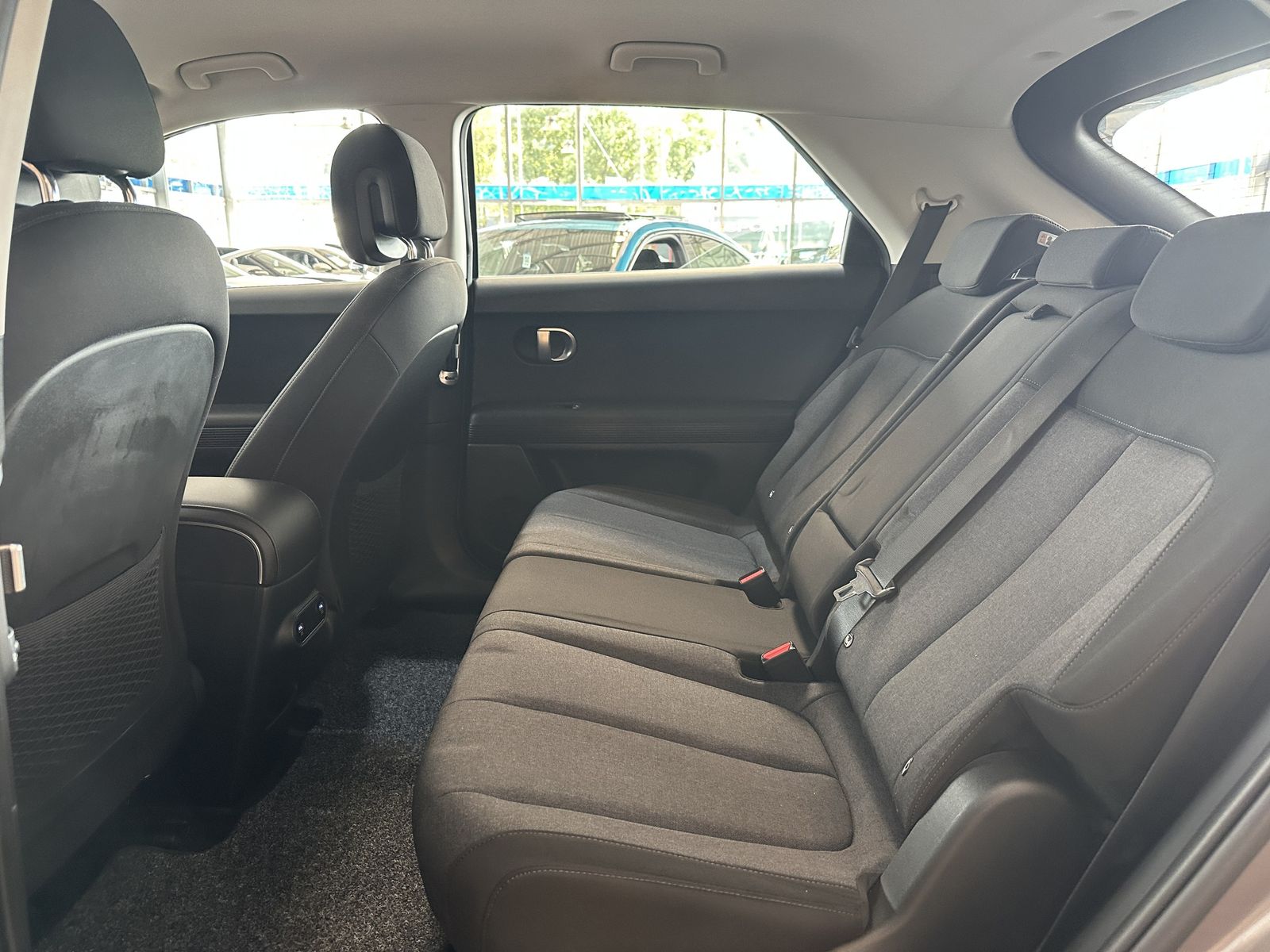 Hyundai Ioniq 5 58 kWh NSCC R.Cam Navi LED SHZ DAB+ foto 14