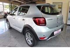 Fahrzeugabbildung Dacia Stepway Prestige,Automatic-Getriebe,Wie Neu