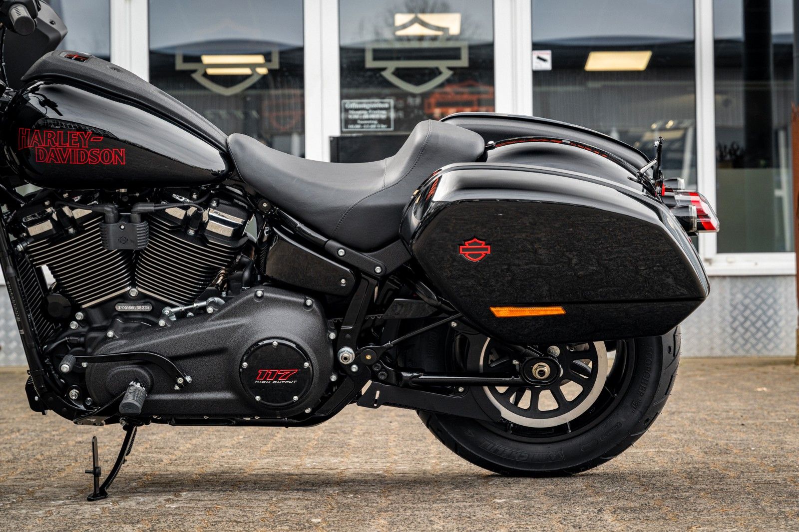 Fahrzeugabbildung Harley-Davidson FXLRST LOW RIDER ST 117 MY25 - SOFORT VERFÜGBAR