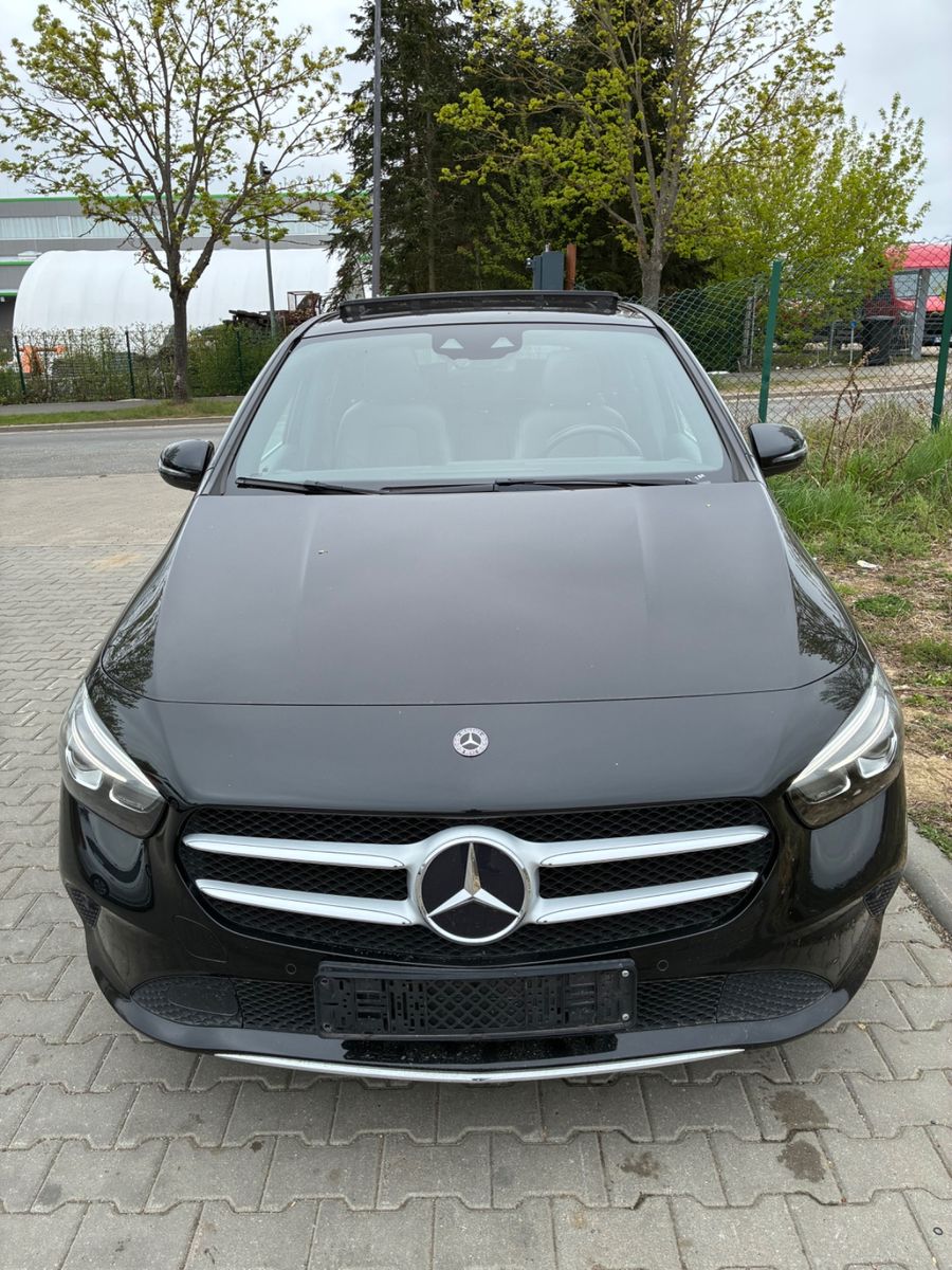 MERCEDES-BENZ B 180 B B 180 d