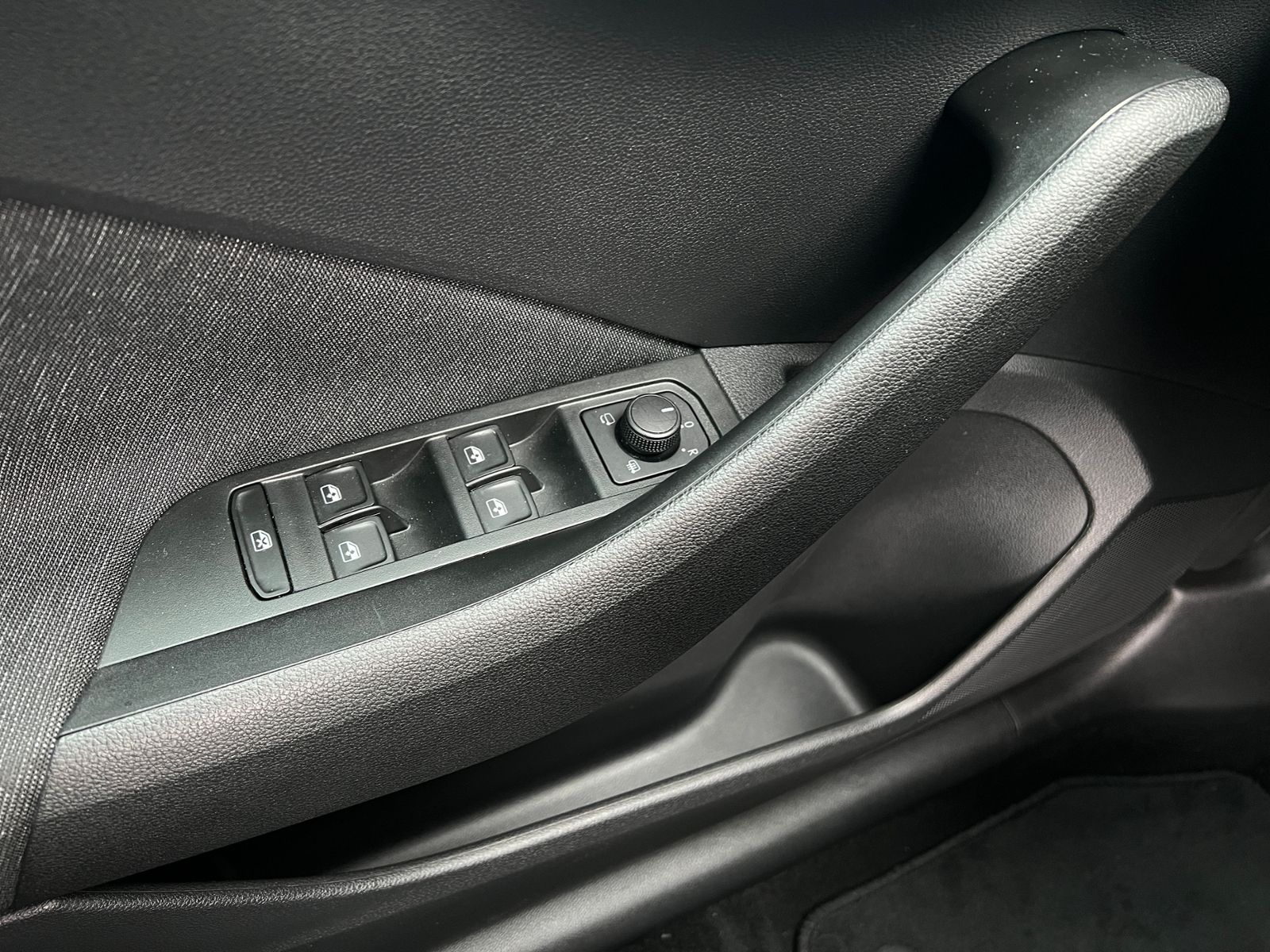 Fahrzeugabbildung SKODA Kamiq Style 1.0 TSI *Klima , Sitzheizung, LM-Fel