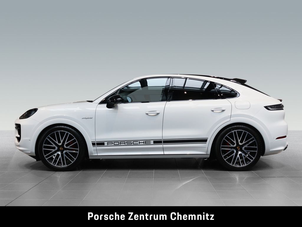 Porsche Cayenne — hlavná fotografia