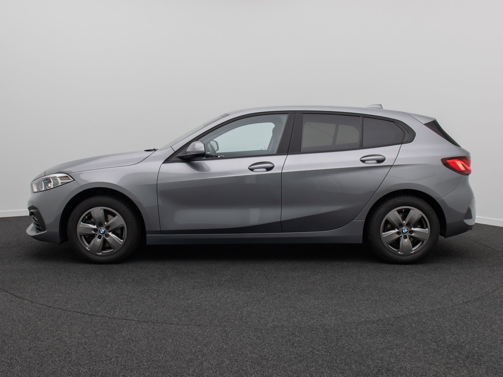 Fahrzeugabbildung BMW 118i GeschwindigReg DAB AHK DriveAs LED CockpitP