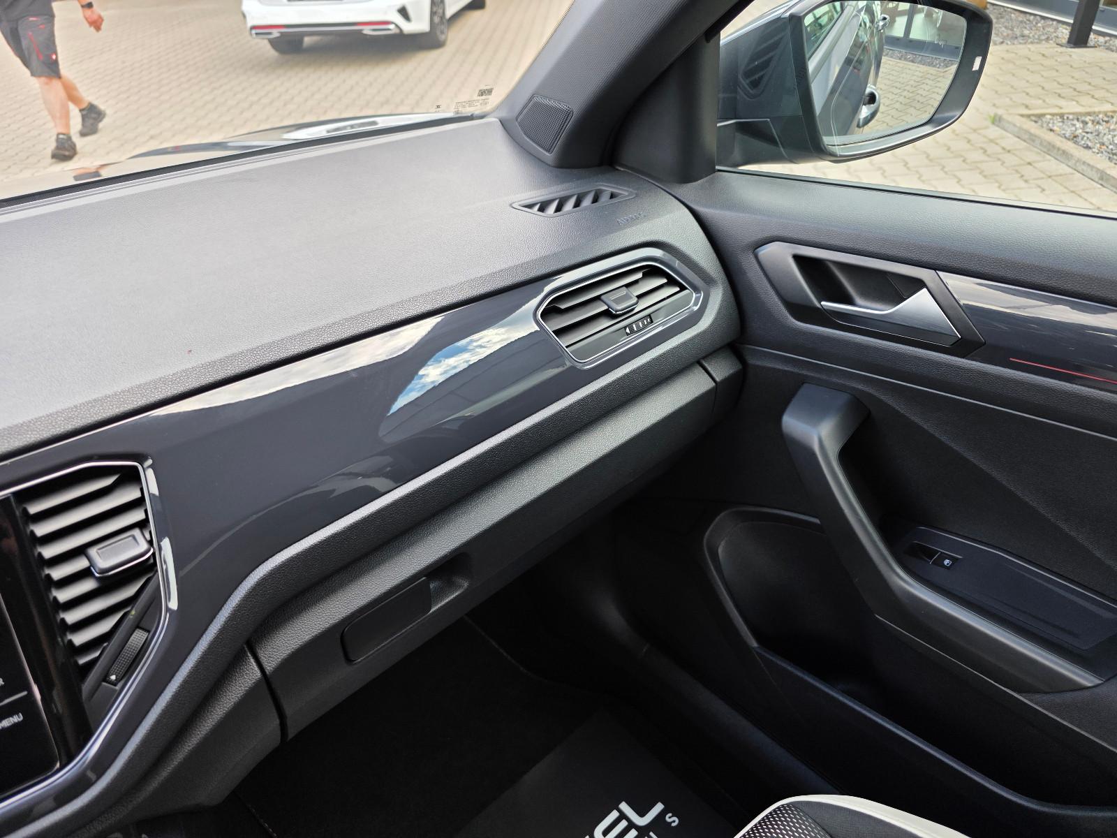 Volkswagen T-Roc Sport 4Motion*Kamera*LED*AHK*Navi*ACC*2.Hd