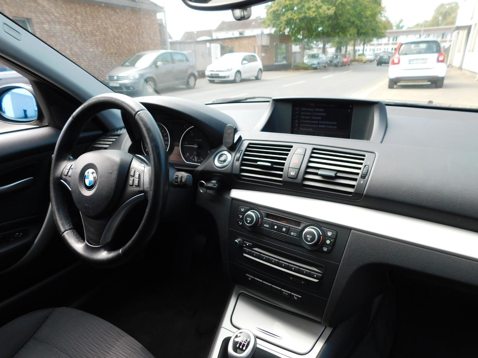 BMW 1 Limousine 120 d/Navi/SSD/ALU/PDC