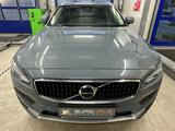 Volvo V90 CROSS COUNTRY PRO LEDER/PANO/LED/AHK/VOLL!!! - graue Volvo V90 Cross Country