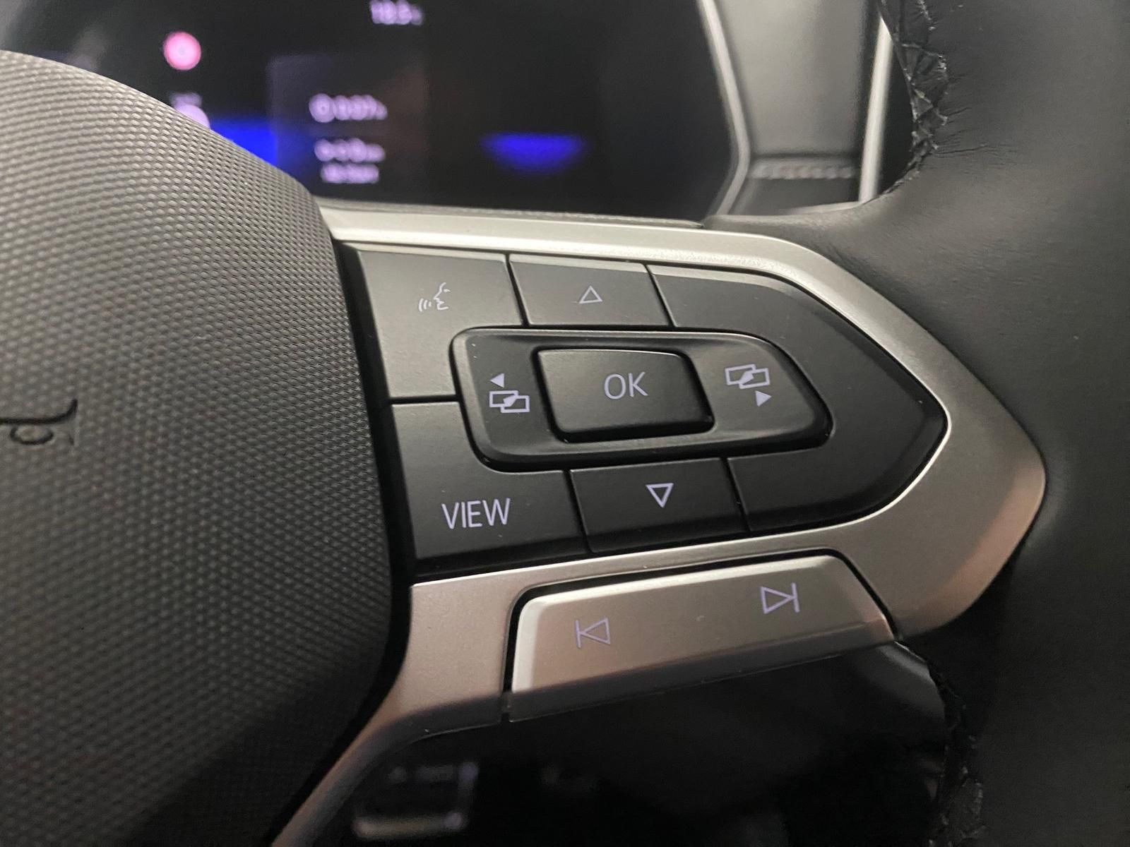 Fahrzeugabbildung Volkswagen T-Cross 1.5 TSI DSG BLACK STYLE R-Line+AHK+ACC++
