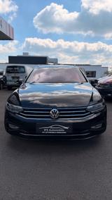 Volkswagen Passat Variant Business*NAVI*KAMERA*SHZ*ACC*SPUR - VW Passat Variant in Solingen
