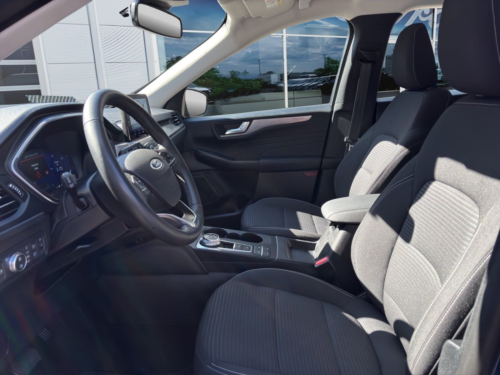 Fahrzeugabbildung Ford Kuga 2.5 PHEV Plug-In Hybrid Titanium