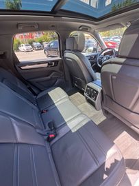 Porsche Cayenne - 9