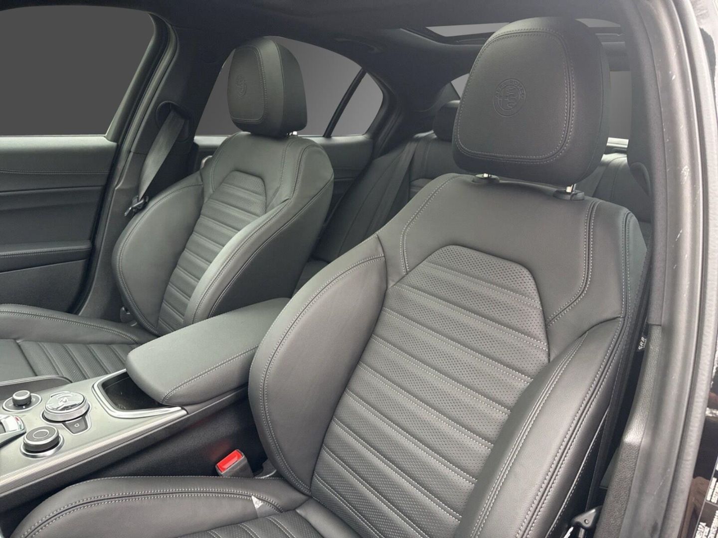 Fahrzeugabbildung Alfa Romeo Giulia 2.2Diesel Q4 Veloce +HARMAN/KARDON+PANORA