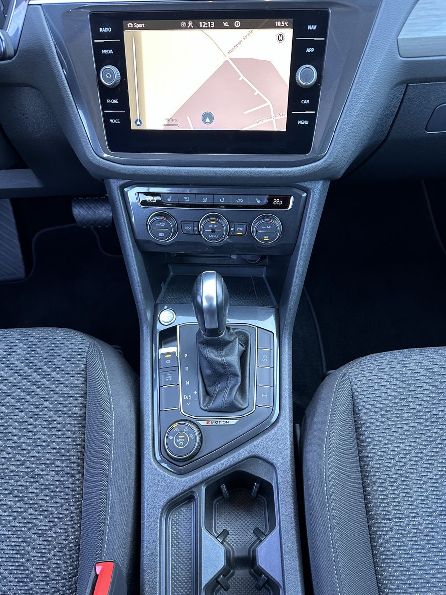 Fahrzeugabbildung Volkswagen Tiguan Allspace 2.0 TDI DSG 4M NAV+CARPLAY+VC+PP
